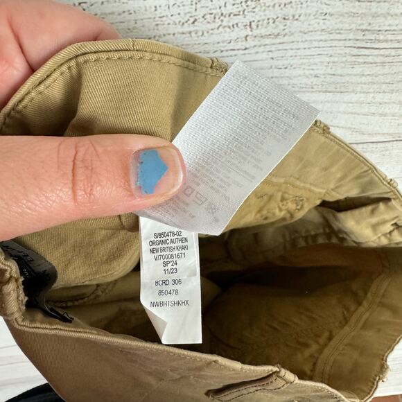 Banana Republic Factory Women's Khaki Authentic Chino Girlfriend Shorts Size 4 - Picture 7 of 7